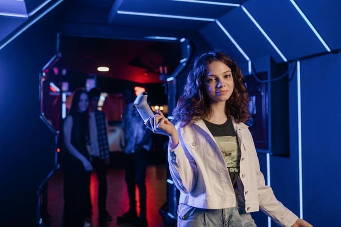 Student Learning Online with Books